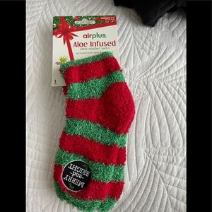 Aloe infused socks
